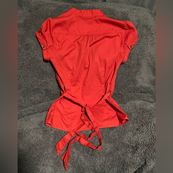 Express Design Studio Short Sleeve Wrap Around Top Size Small - Picture 2 of 3